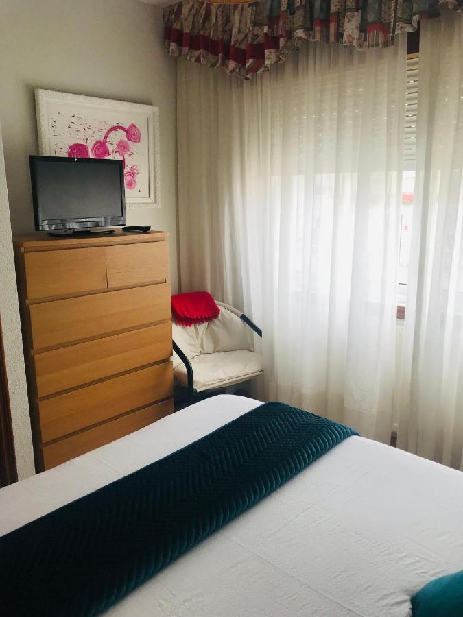 Apartamento Centrico En Monforte De Lemos - No Wifi - Parking Privado ภายนอก รูปภาพ